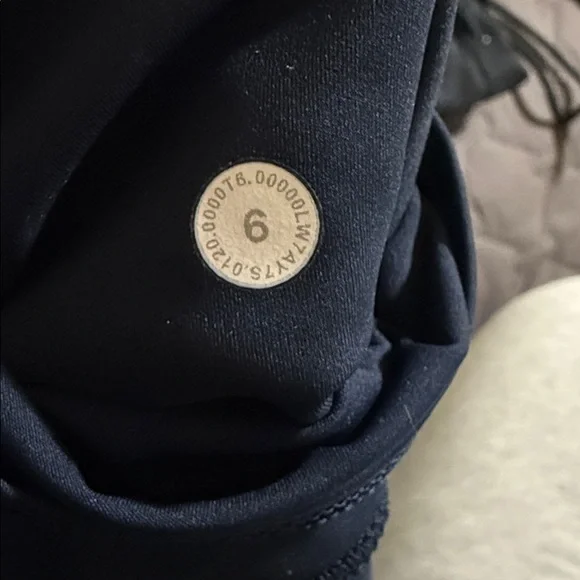 Lululemon fast and free non-reflective short - Picture 8 of 8